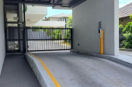 Mascot - Secure Undercover Parking Near Domestic Airport (15 min walk)