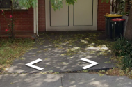 Ascot Vale - Great Driveway Parking Near Showgrounds Village