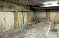 Undercover Parking space close to Jam Factory