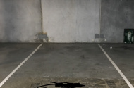 Melbourne - Secure Parking Near Carlton Gardens