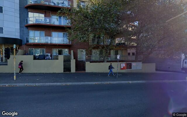 Secure parking space on St Kilda Junction close to Public Transport