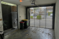 Great parking space 2 min walk from 96 Tram final stop and Ceres