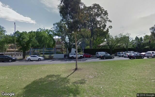 Excellent car park near Melbourne Uni with remote