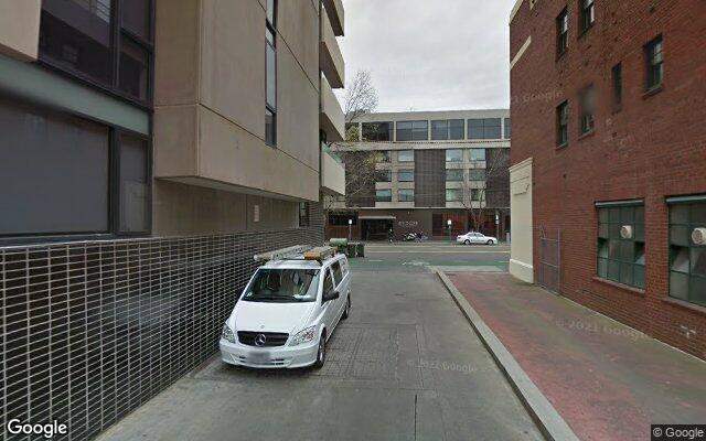 Convenient and safe indoor parking space in Carlton near CBD and university