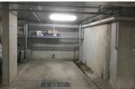 Car Park Thames St Box Hill one min walk to hospital. REQUIRED MINIMUM 4 MONTHS BOOKING