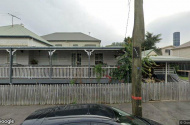 Great parking in walking distance from CBD, and close to public transport.