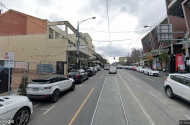 Off street car park available on the corner of toorak and chapel! 4 min walk to sth yarra station