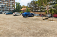 Great parking space close to CBD and free bus to CBD - bus at gate