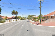 Great parking space close to CBD and free bus to CBD - bus at gate