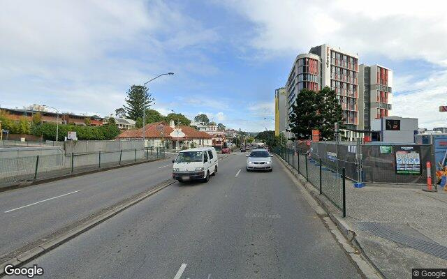 south brisbane excellent parking close to train station, woolworths. Safe and convenient.