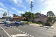 Bedford - Great Carport Parking Near Bus Stop