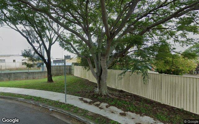 Large gated parking - Near Ferny Grove and Airport train - PLUS 130 and 140 bus