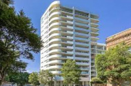Car Space For Rent In Ultimo & Close to Broadway Shopping Center