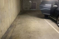 St Kilda - Secure Undercover Parking Close to Cricket Ground #2