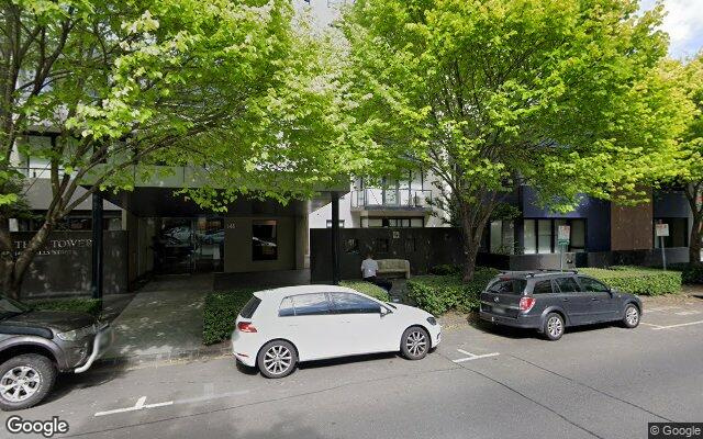 South Melbourne - Safe Spacious Indoor Parking close to Trams and CBD