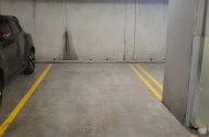 5Minuite walk to Rouse hill Metro and town centre