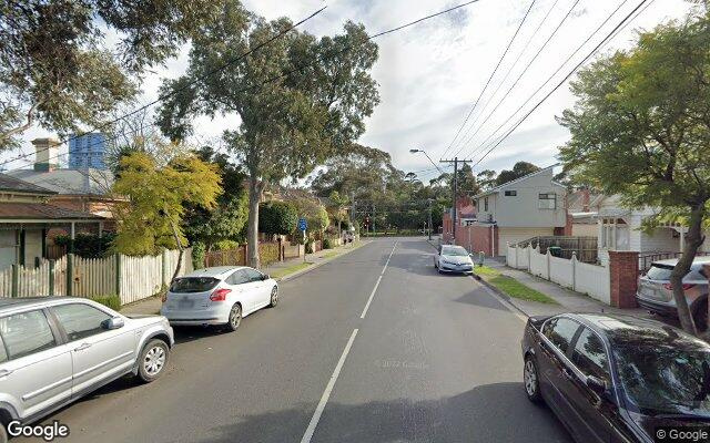 24/7 park. Easy commute into city, especially RMH and UniMelb, Easy PT access, central Moonee Ponds.