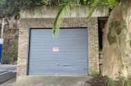 Large clean & dry lock-up garage with forecourt.  Close to bus and metro transport to City.