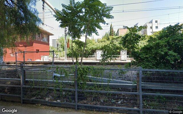 Indoor parking space less than 5 minutes from South Yarra Station.