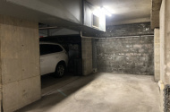 Yeo St - convenient underground carspace