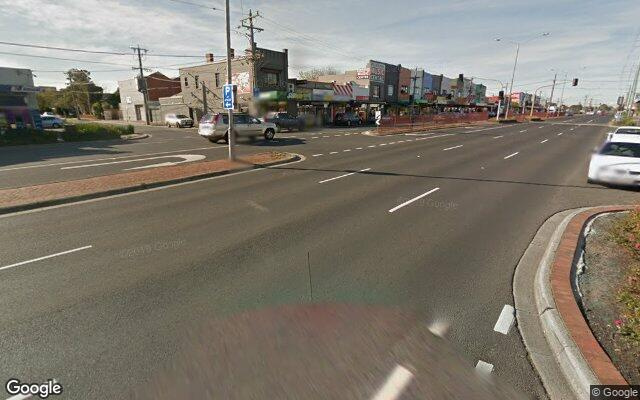 Undercover space very close to Ormond train station.
