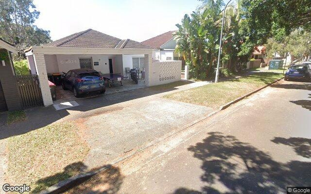 Parking 10 minute walk to Bondi beach