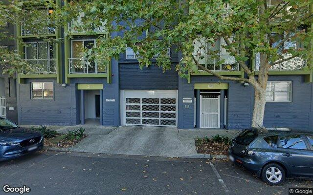 13 Mins walk to Green Sq / Redfern Station, indoor parking