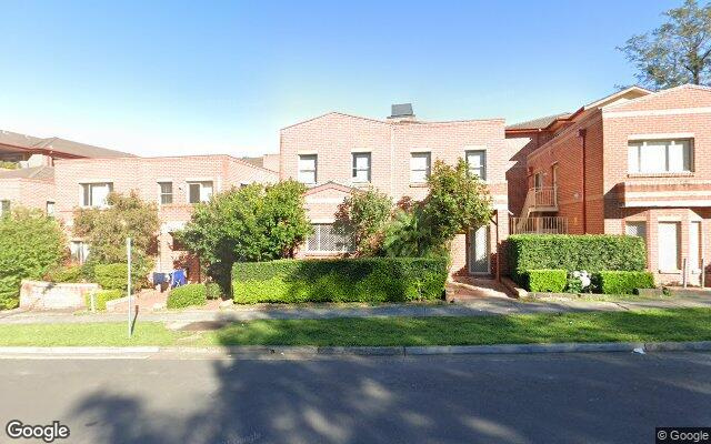 Macquarie street ,parramatta close to Westfield close to train stations , ferry point