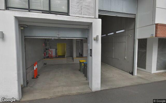 Melbourne - Underground Parking Next to Alfred Hospital!