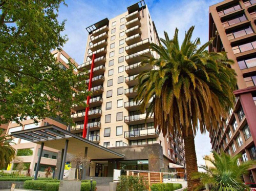 Melbourne - Secure Remote Basement Parking close to Tram Stops #1