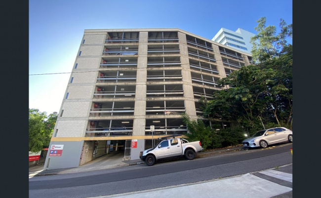 parking space in Brisbane city, central station,  225 WATKINS MEDICAL CENTRE SPRING HILL