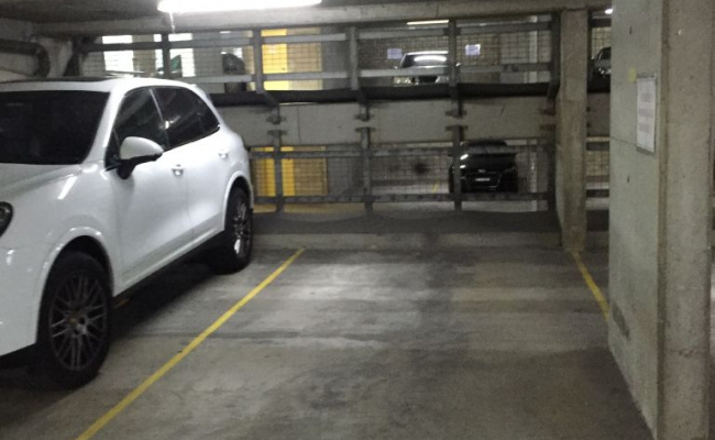 GREAT PARKING NEAR TOWN HALL/DARLING HARBOUR