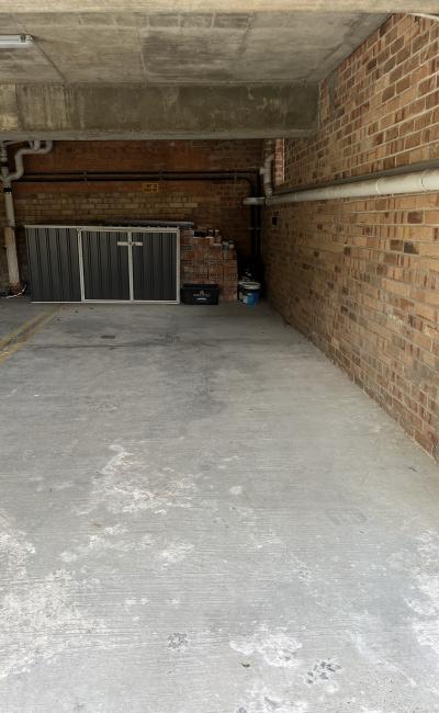 Oversized and undercover, close to beach and wharf, quiet off road location