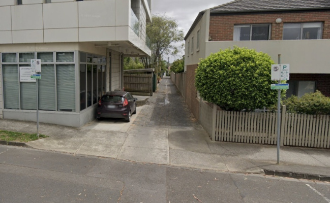 Parking space on rear lane near Raceway - walk to train station