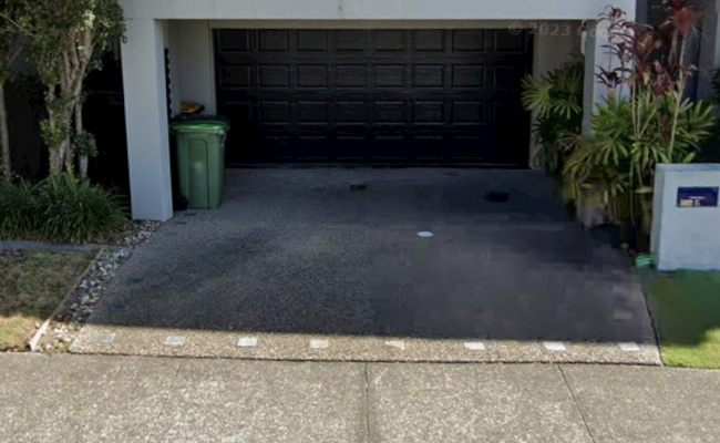Driveway parking on Palma Crescent in Varsity Lakes Queensland
