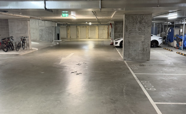 Secure Melbourne CBD Car Space Near Queen Vic Market RMIT
