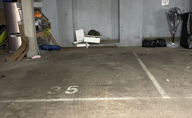 24/7 access, secure parking space near Melbourne Central