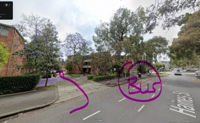Parking Tram#57, #58, #59, Bus#402, Hospital, Uni & CBD