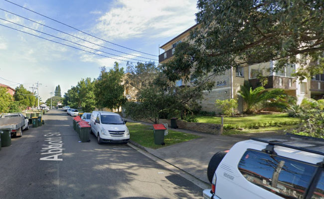 Locked Garage! Coogee Beach, Airport, CBD.