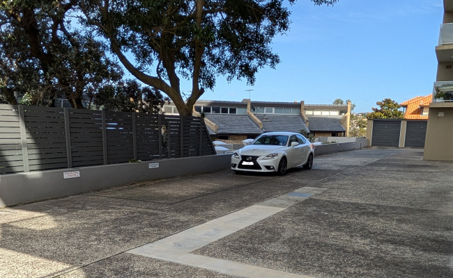 Outdoor parking spot in Manly 15min walk to ferry
