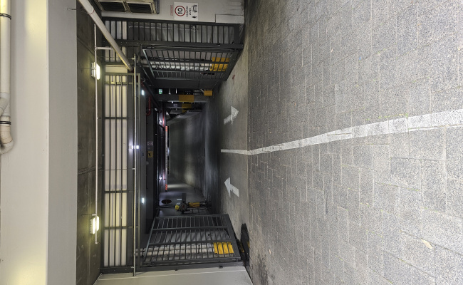 East Perth Secure Car Bay - CCTV cameras and car wash bay