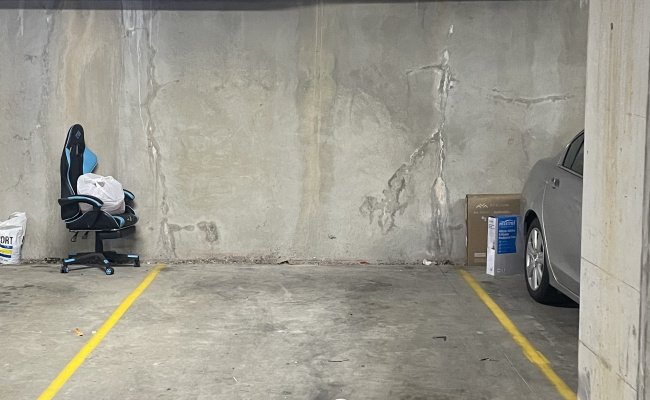 Pendle hill- Secure under ground parking- Next to train station