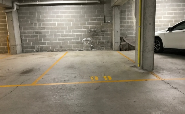Secure parking - A short walk to Chatswood Chase