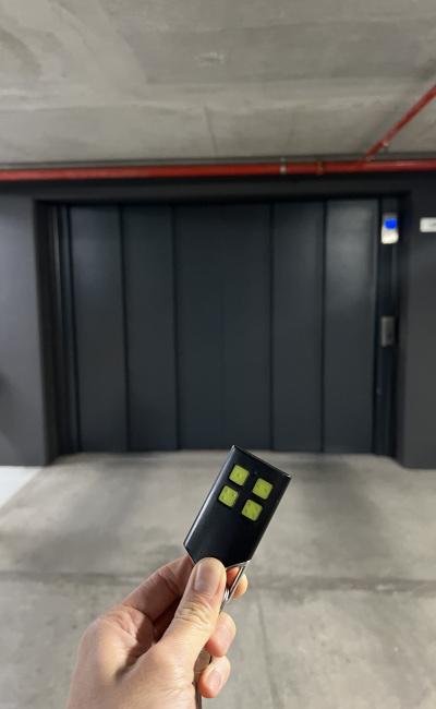 Parking space Next to Anzac station South Melbourne