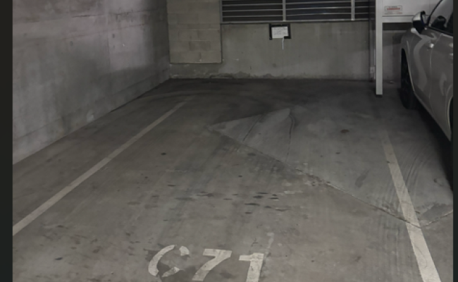 Secure Indoor Parking Space in Brisbane  Albert Street Access