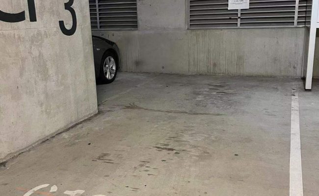 Great car parking in the center of CBD
