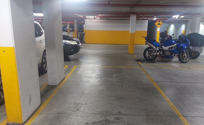 Great parking space near the CBD and Melbourne's Sport and Entertainment Precinct