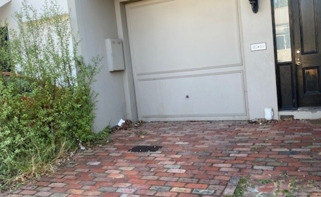 Great parking space near The Alfred Hospital, South Yarra