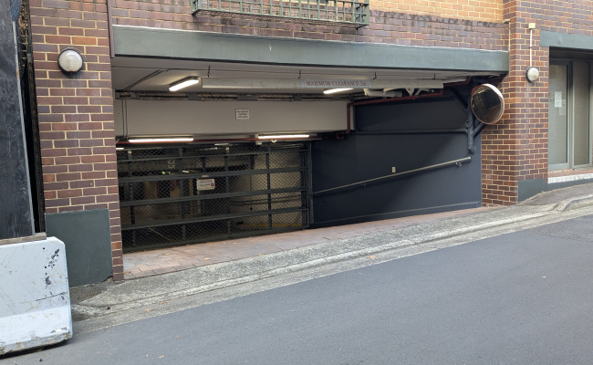 Indoor Parking close to Crows Nest Metro (24/7 access)