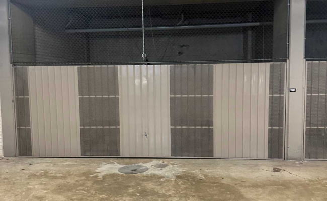 Secure Underground Double-Lockup Garage Milsons Pt #2
